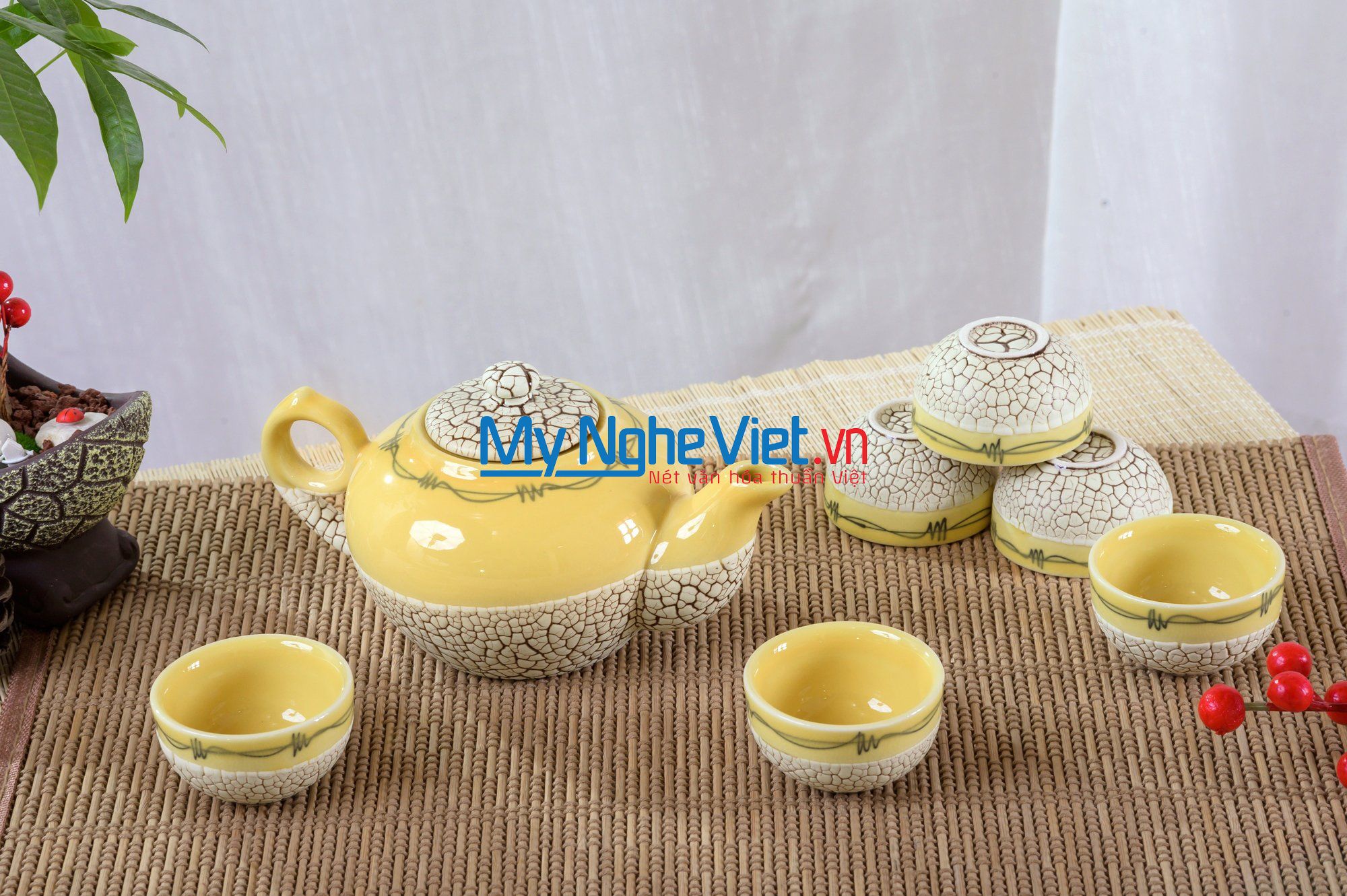 Bộ bình trà ( Ấm chén ) men rạn trứng vàng  MNV-BT200/1 (HÀNG ĐẶT)