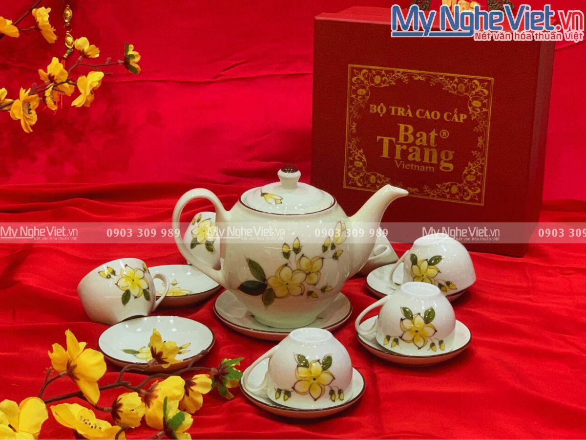 Bộ bình trà dáng Minh Long vẽ hoa đại MNV-BTHBT05