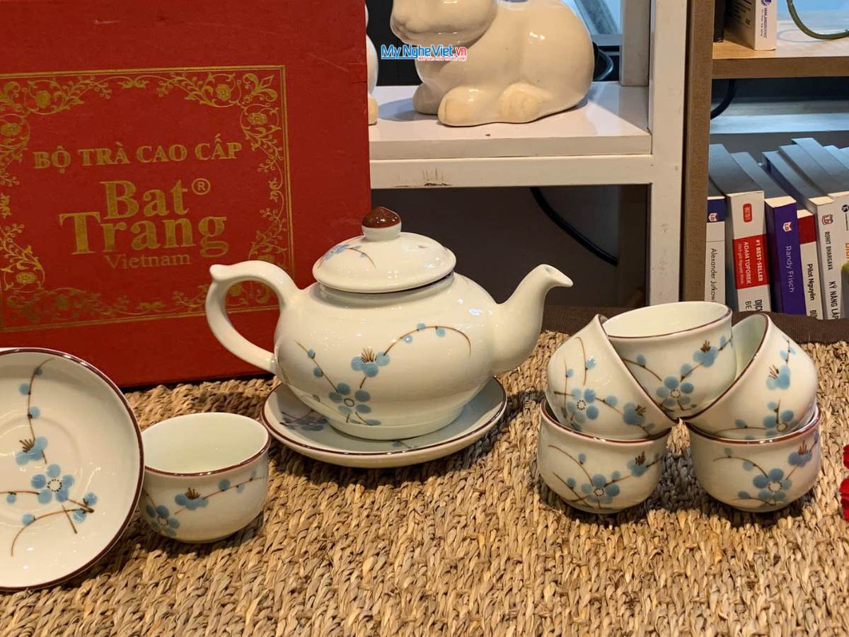Bình trà Bát Tràng men kem vẽ đào xanh MNV-HBT1223.5