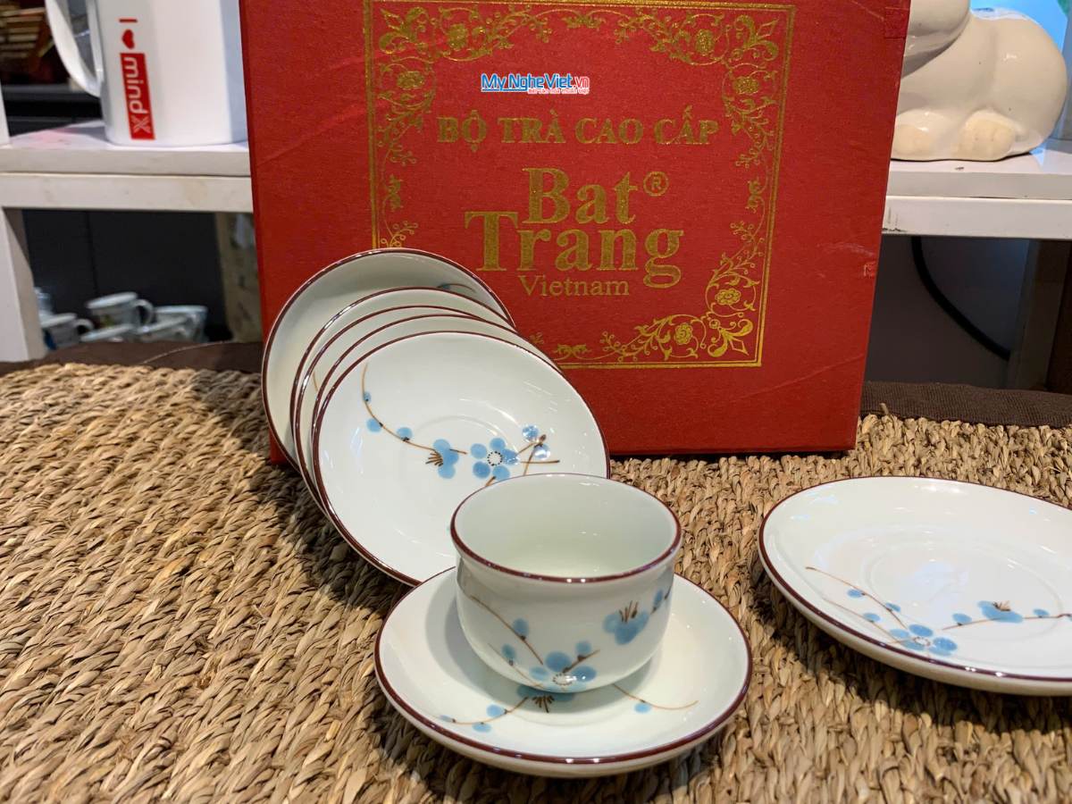 Bình trà Bát Tràng men kem vẽ đào xanh MNV-HBT1223.5
