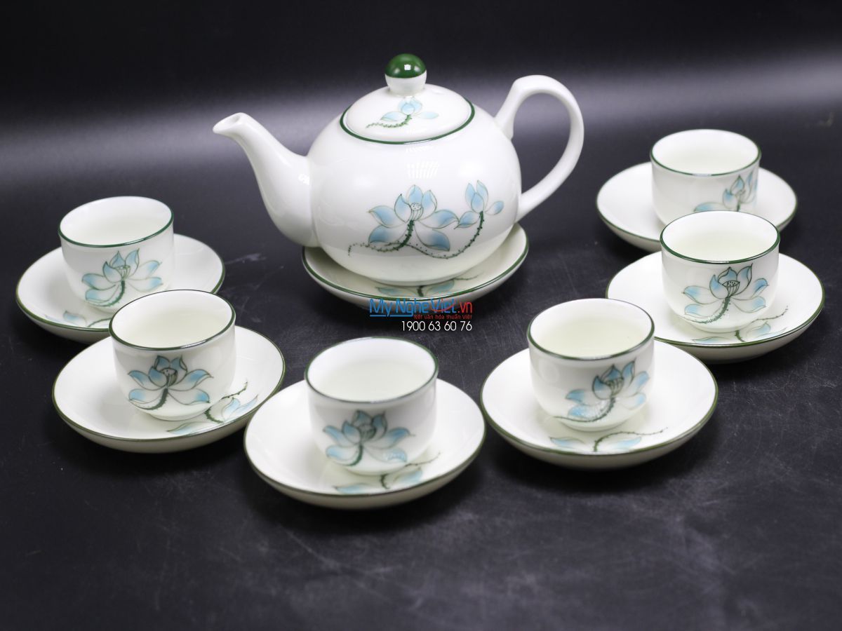 Bình trà tròn thấp men kem vẽ sen MNV-TS527