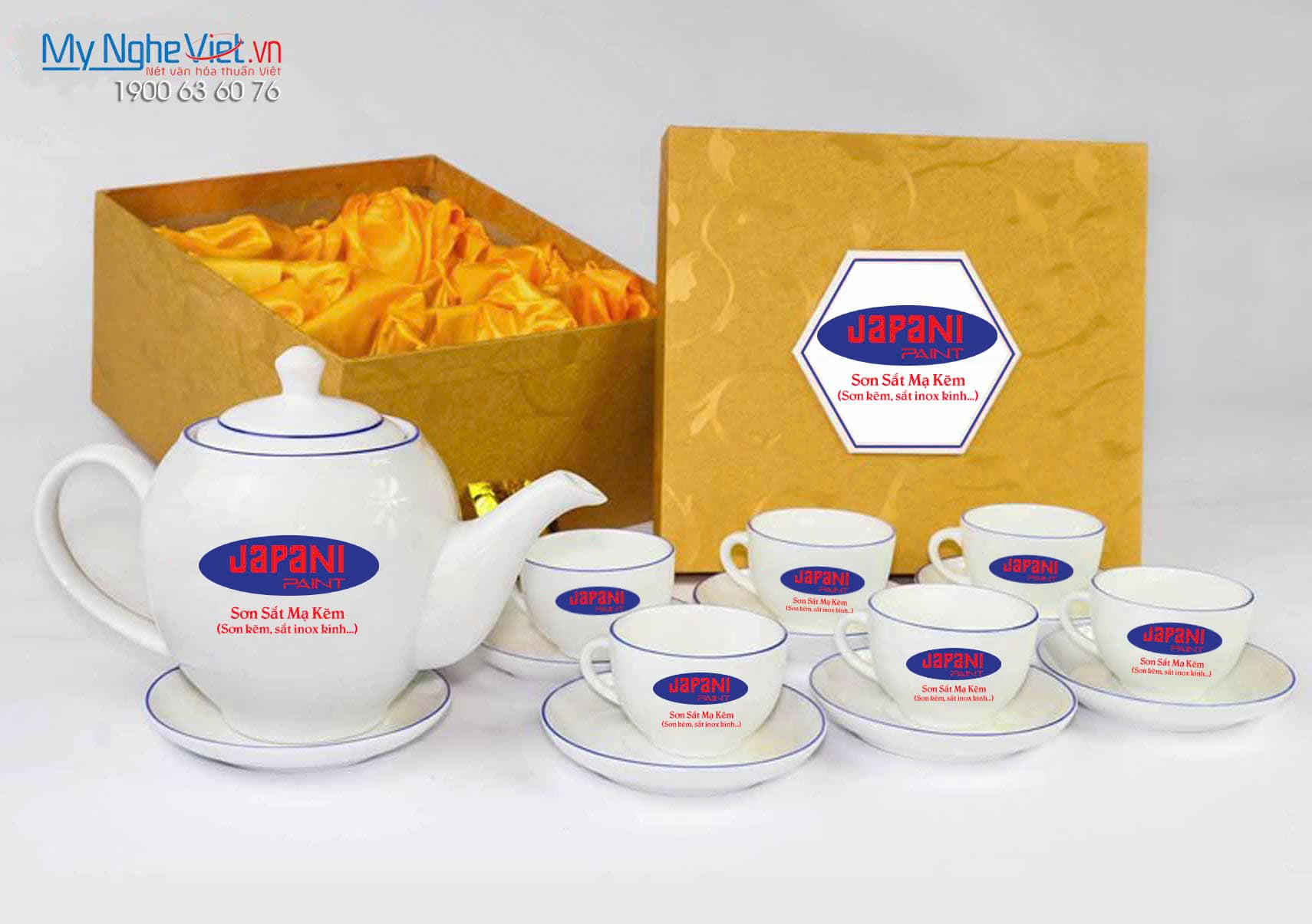 Bộ ấm chén - bình trà men trắng in logo JAPANI PAINT