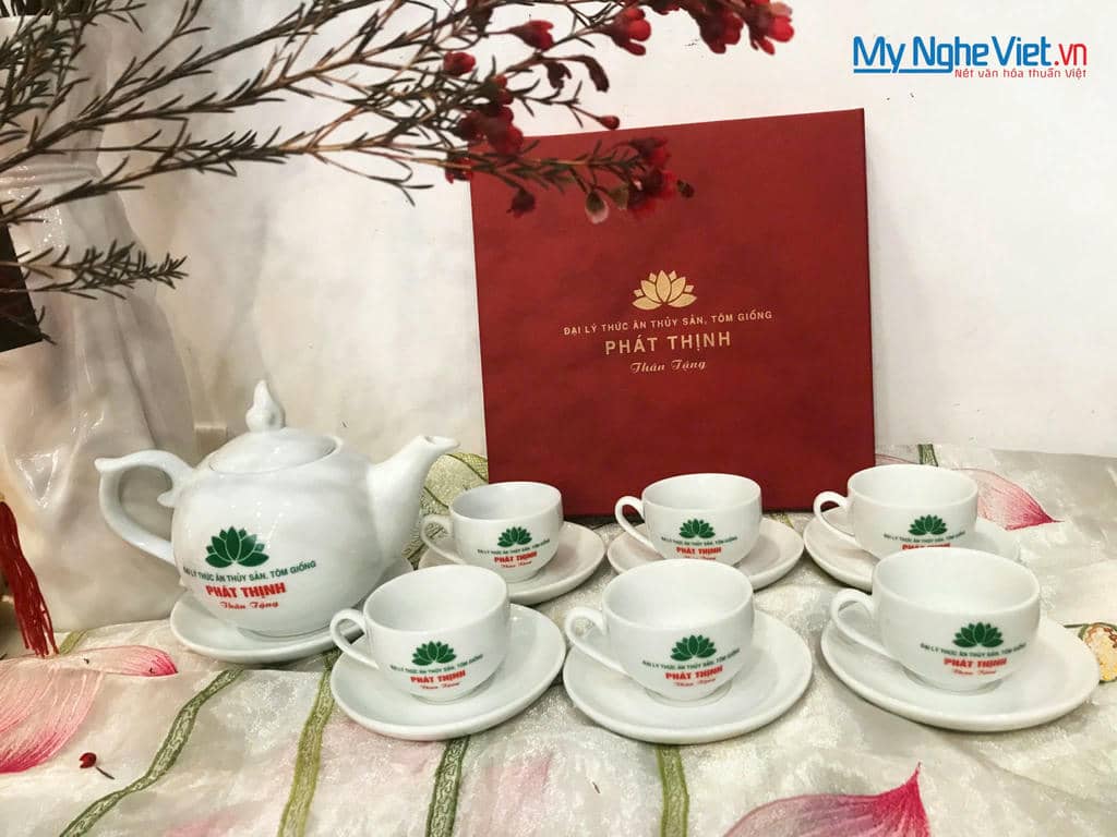 Bộ ấm chén - bình trà men trắng in logo Phát Thịnh