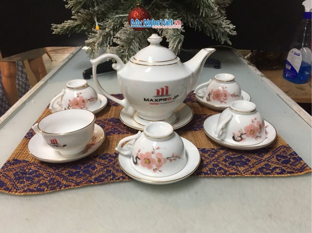 Bộ ấm chén - bình trà men trắng in logo MAXPRO.JP