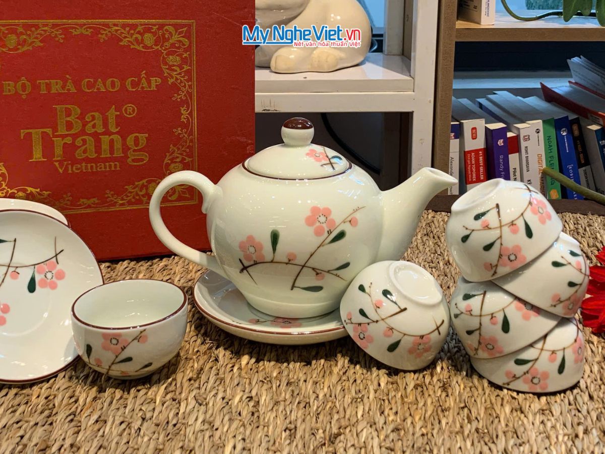 Bộ bình trà dáng quả hồng vẽ đào hồng MNV-BTHBT02.1