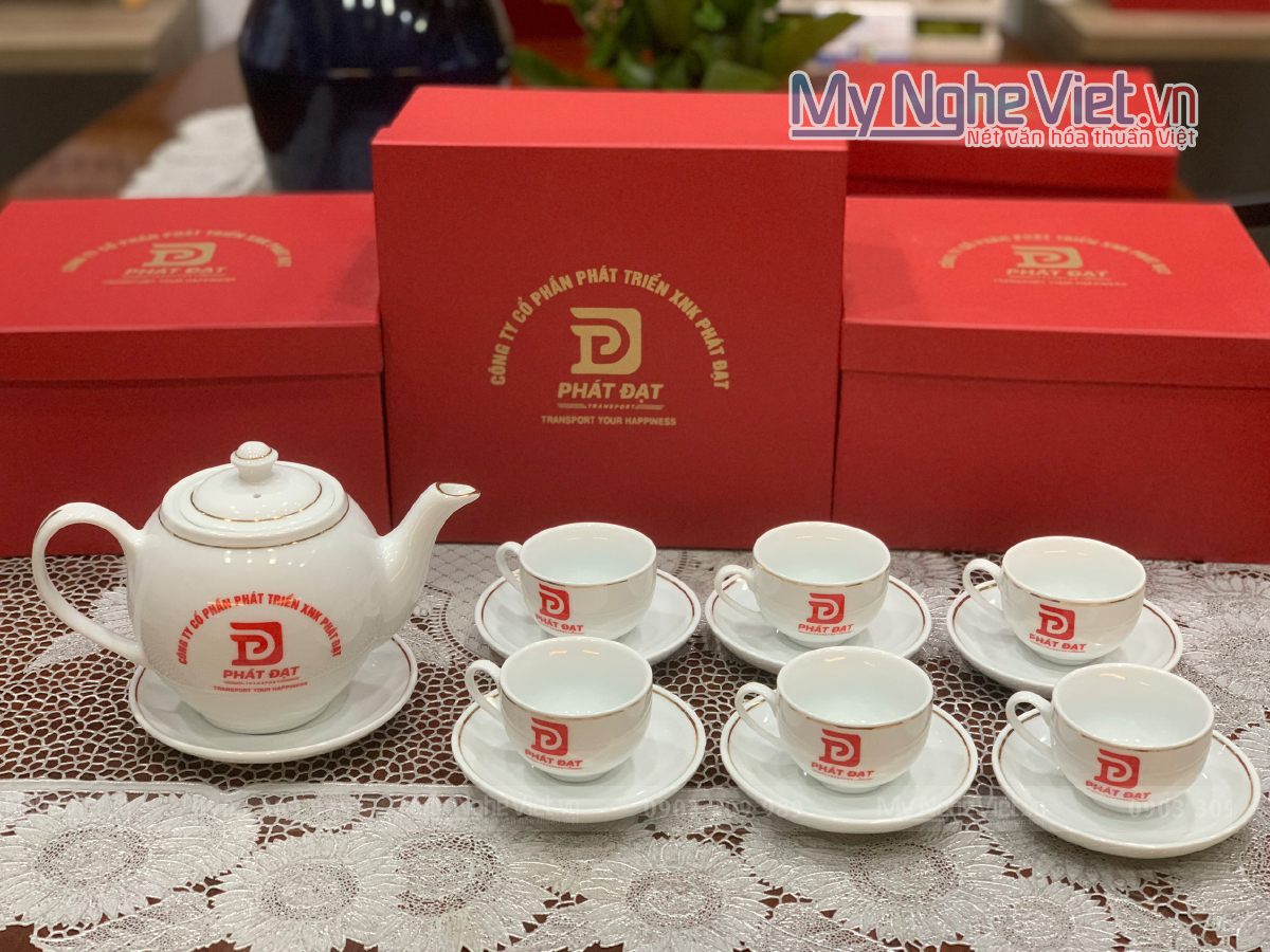 Bộ ấm chén - Bình trà dáng Minh Long chỉ vàng kim in logo Phát Đạt HDPD1