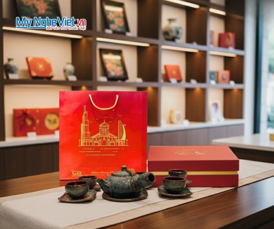 Bình Trà Hỏa Biến Lòng Hoa Xanh Nhạt 400ml MNV-BTHN02