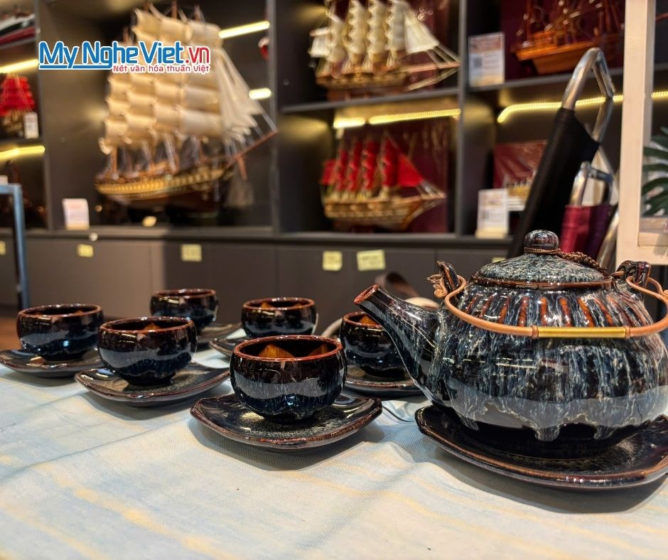 Bộ bình trà men hỏa biến Ấm chén kẻ sọc 500ml TS580