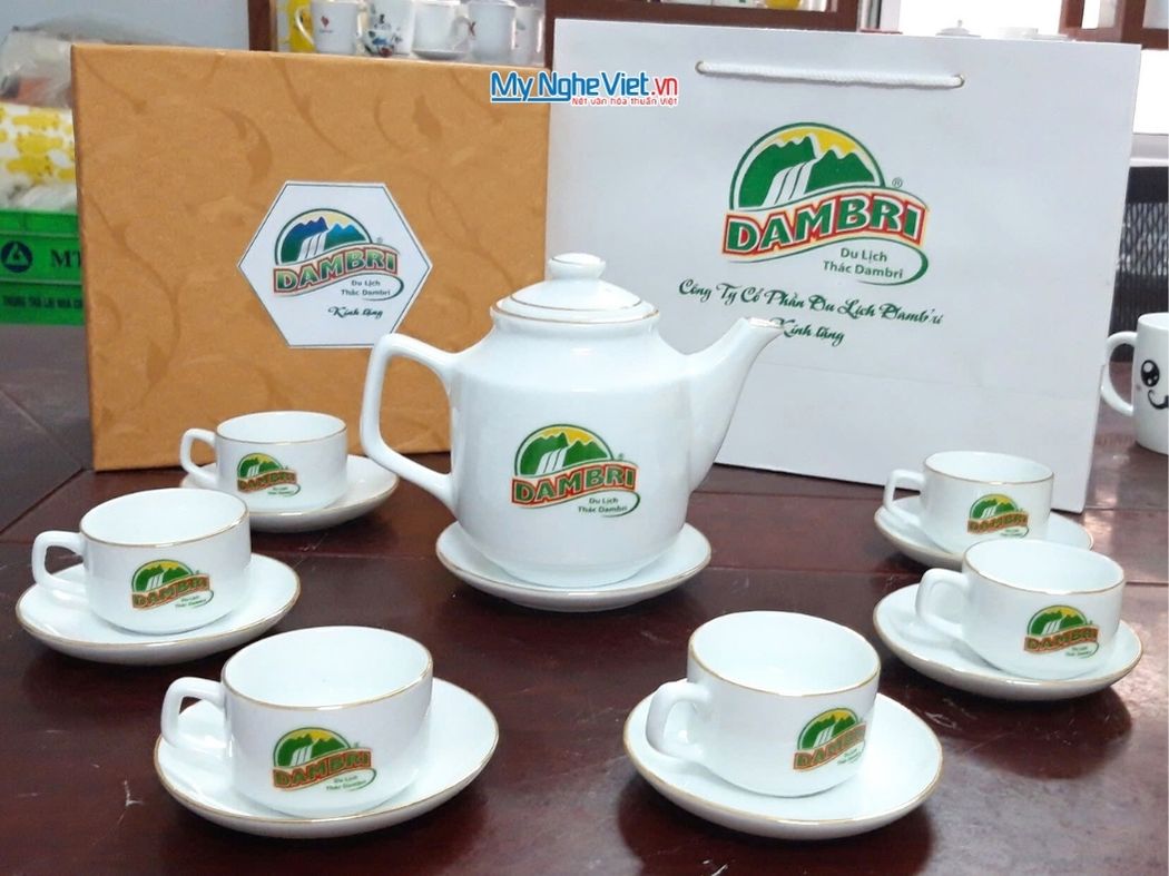 Bộ ấm chén - bình trà men trắng in logo DAMBRI