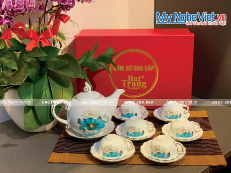 Bình trà Bát Tràng sen trắng vàng viền chỉ vàng kim MNV-HBT1223/7
