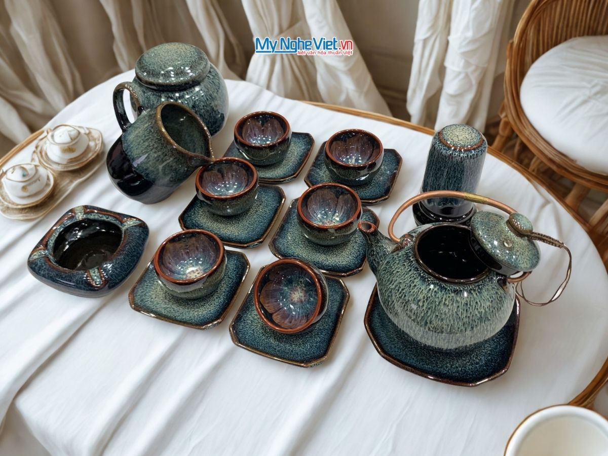 Bình Trà Gốm Bát Tràng Hỏa Biến Men Xanh MNV-PKTS587