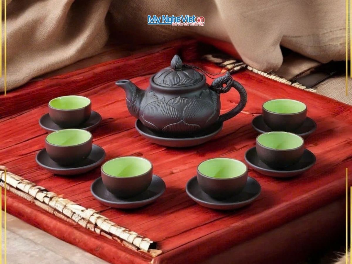 Bộ bình trà tử sa Trúc Sen gốm Bát Tràng và hộp đẹp
