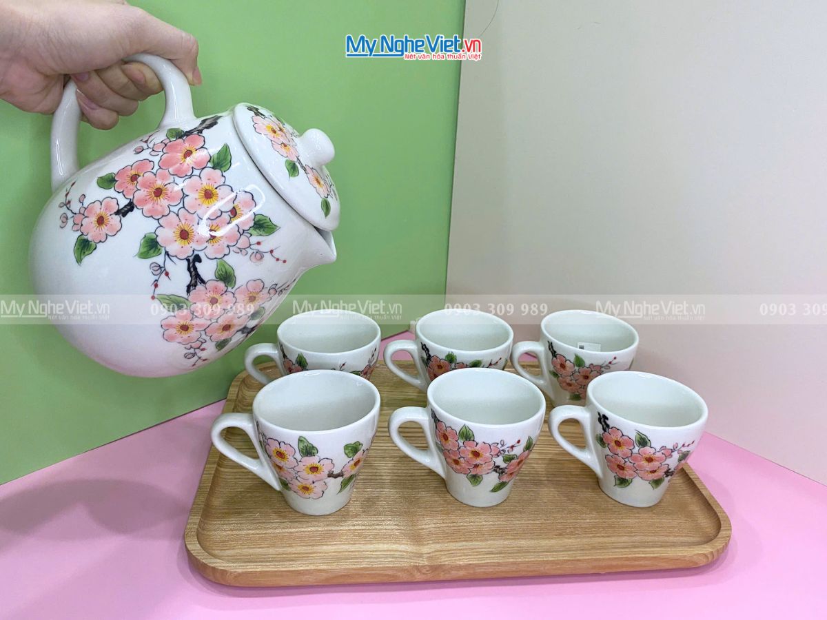 Bộ bình trà men trắng vẽ tay hoa đào + Khay gỗ HBT06-3