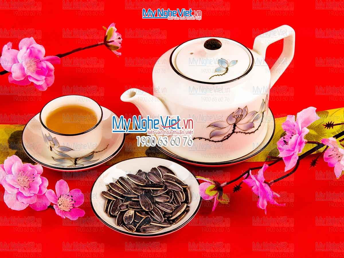 Bộ Bình Trà Men Kem Dáng Vuông Vẽ Sen MNV-TS529-1