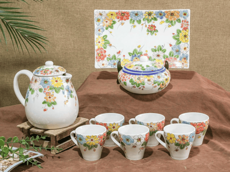 Bộ bình trà men trắng vẽ hoa