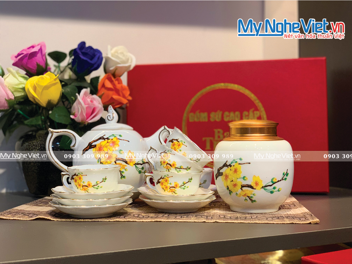 Bình trà Bát Tràng men trắng vẽ hoa mai viền chỉ vàng kim cao cấp+ hũ trà HBT1223/8