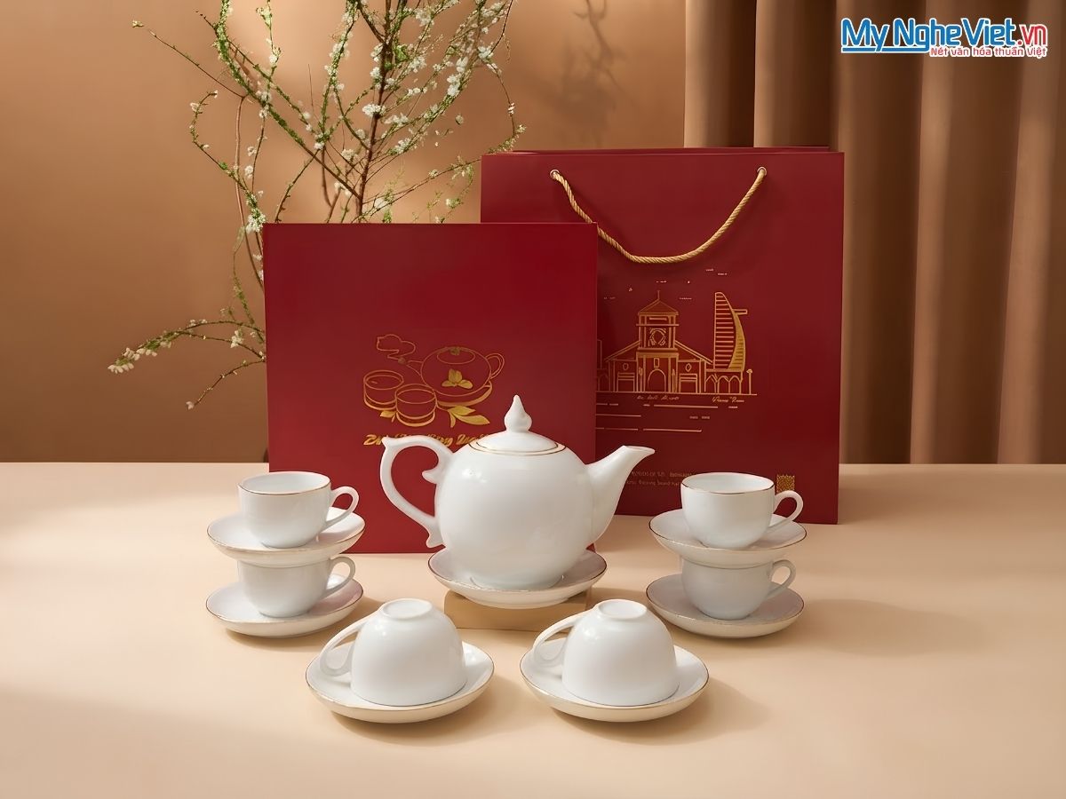 Bộ bình trà mẫu đơn men trắng chỉ vàng kim kỹ BT001-7.2