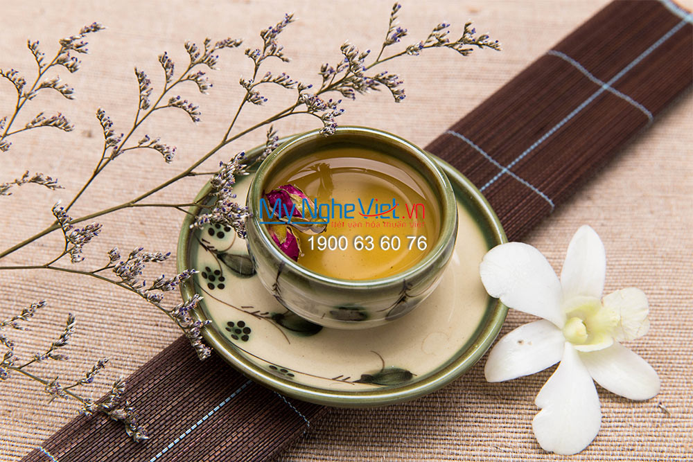 Bộ bình trà Bát Tràng Men Bóng quai đồng hoa rơi MNV-TS030-2